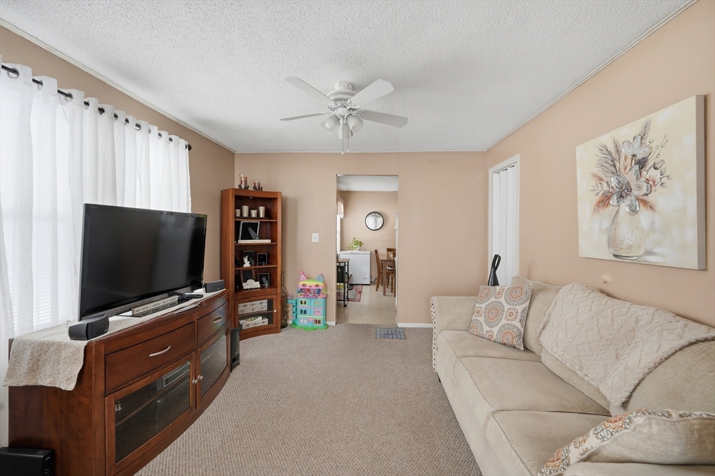 63 Worcester Street West Springfield, MA 01089 - Photo 17 of 42