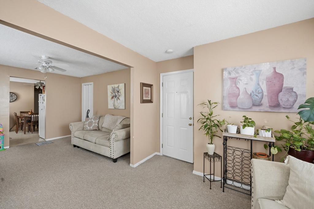 63 Worcester Street West Springfield, MA 01089 - Photo 18 of 42