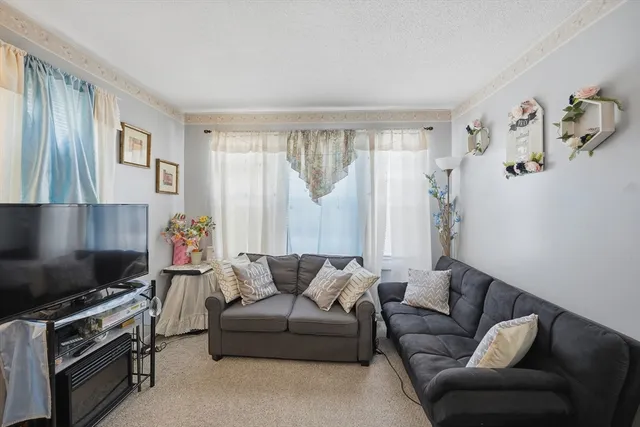 $475,000 | 63 Worcester Street, West Springfield, MA 01089