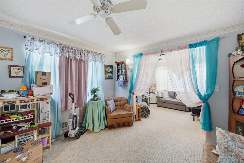 63 Worcester Street West Springfield, MA 01089 - Photo 28 of 42