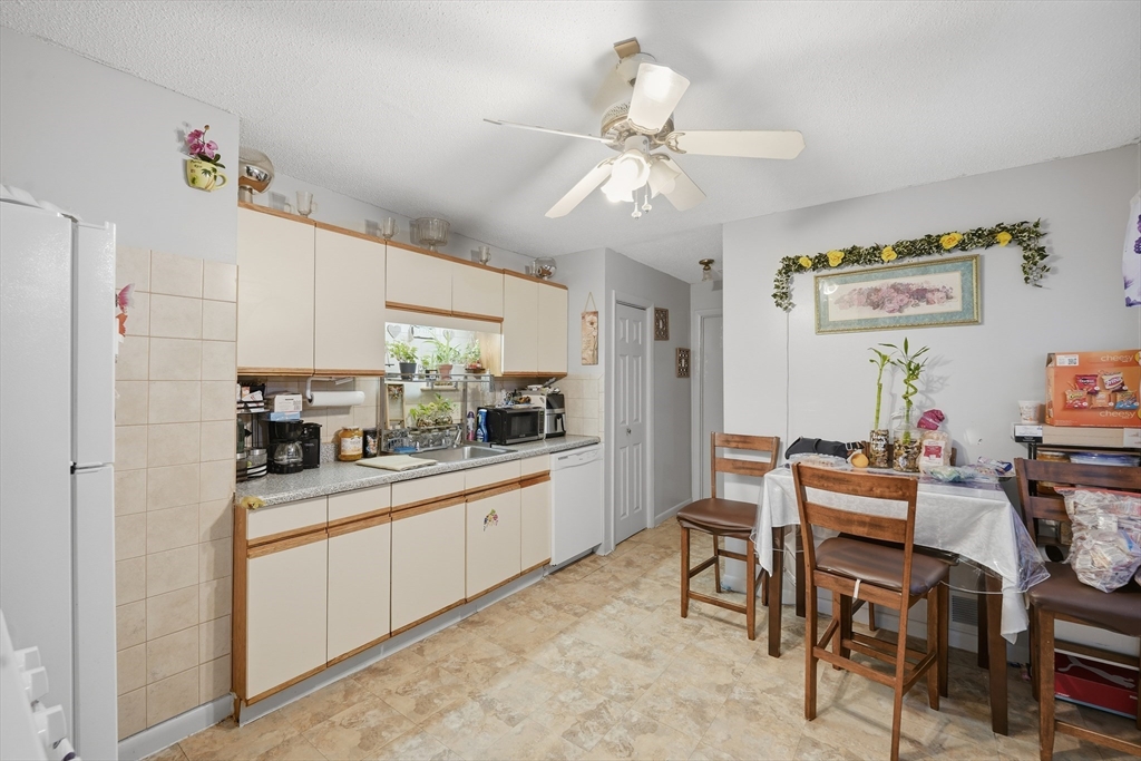 63 Worcester Street West Springfield, MA 01089 - Photo 34 of 42