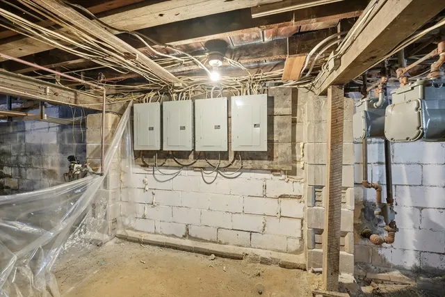 $475,000 | 63 Worcester Street, West Springfield, MA 01089