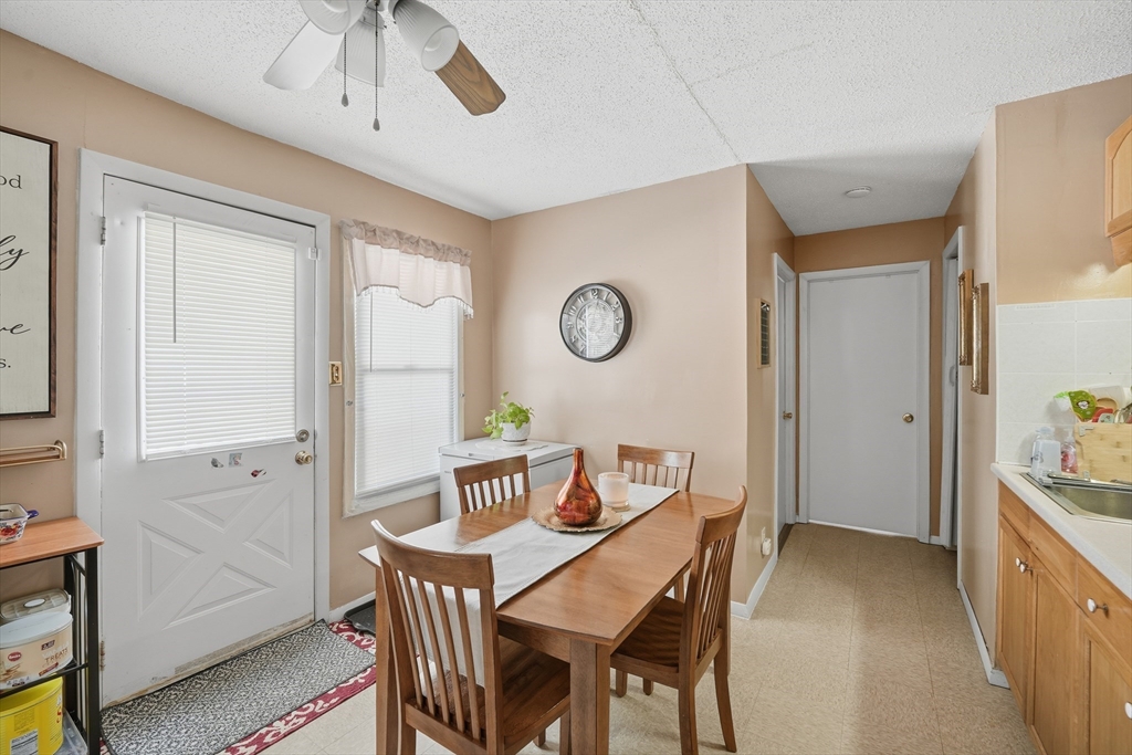 63 Worcester Street West Springfield, MA 01089 - Photo 10 of 42