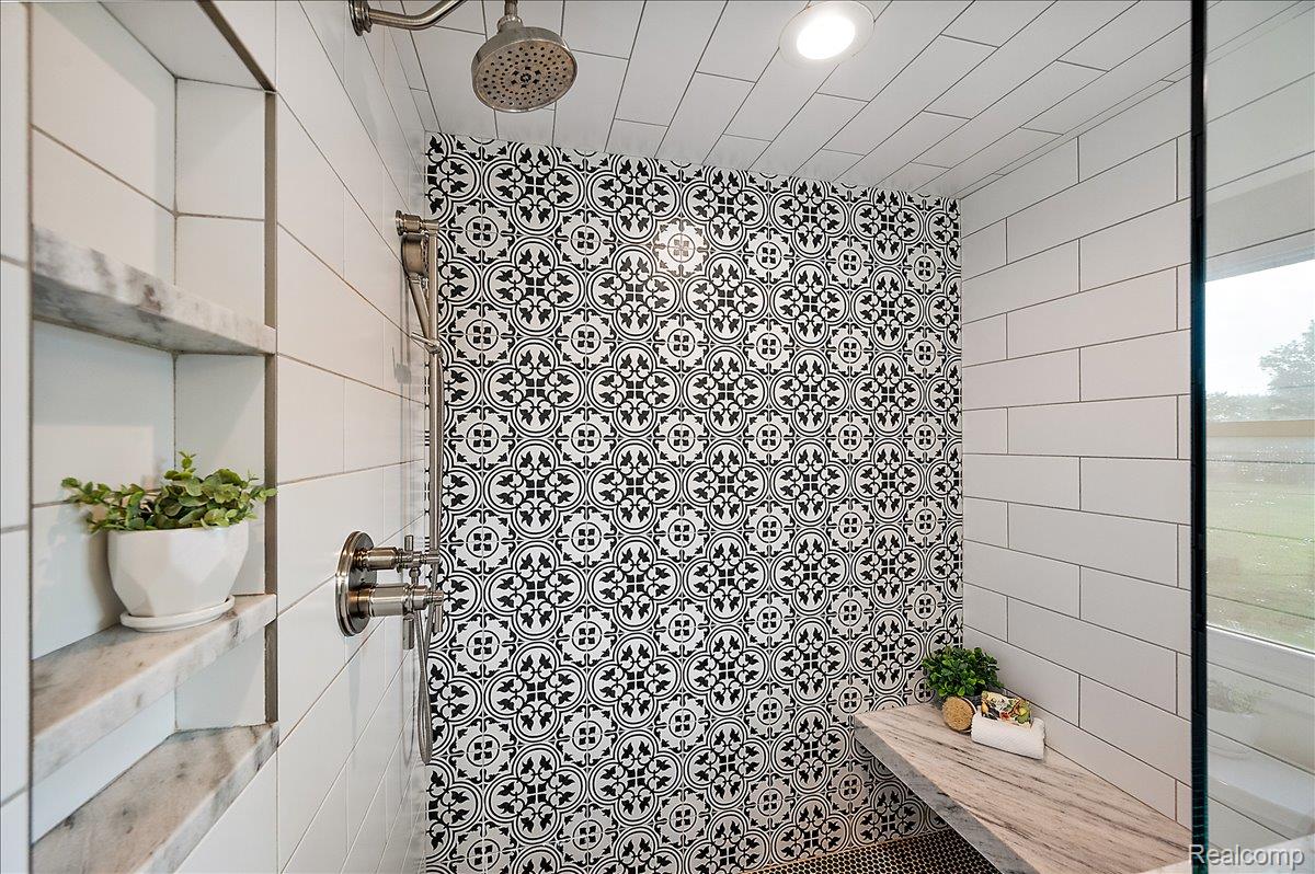 4403 Amherst Road Royal Oak, MI 48073 - Photo 36 of 60 2nd Floor Bathroom Shower