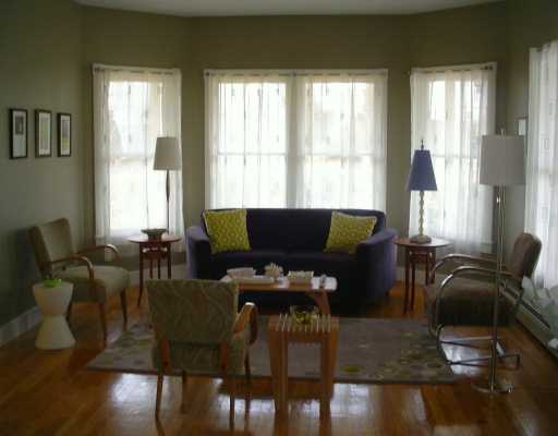 274 Wickford Point Road North Kingstown, RI 02852 - Photo 2 of 8 Living Room.