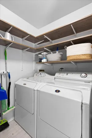 $284,000 | 1606 Stratford Court, Unit C2, Wheeling, IL 60090