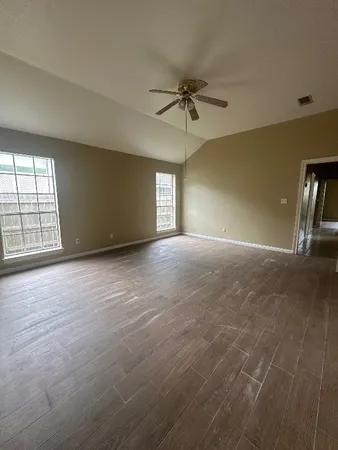 $2,695 | 3645 Innisbrook Drive, Beaumont, TX 77707