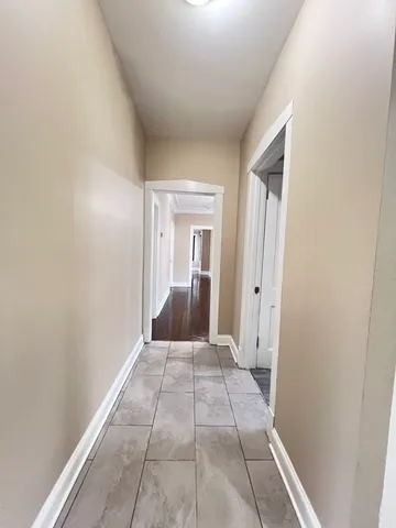 $1,800 | 821 North Waller Avenue, Unit 2, Chicago, IL 60651