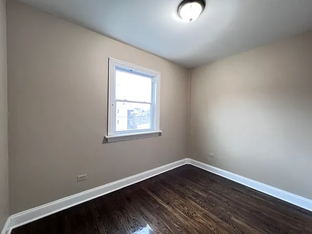 $1,800 | 821 North Waller Avenue, Unit 2, Chicago, IL 60651