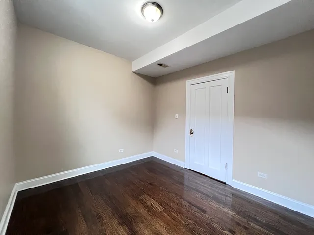 $1,800 | 821 North Waller Avenue, Unit 2, Chicago, IL 60651