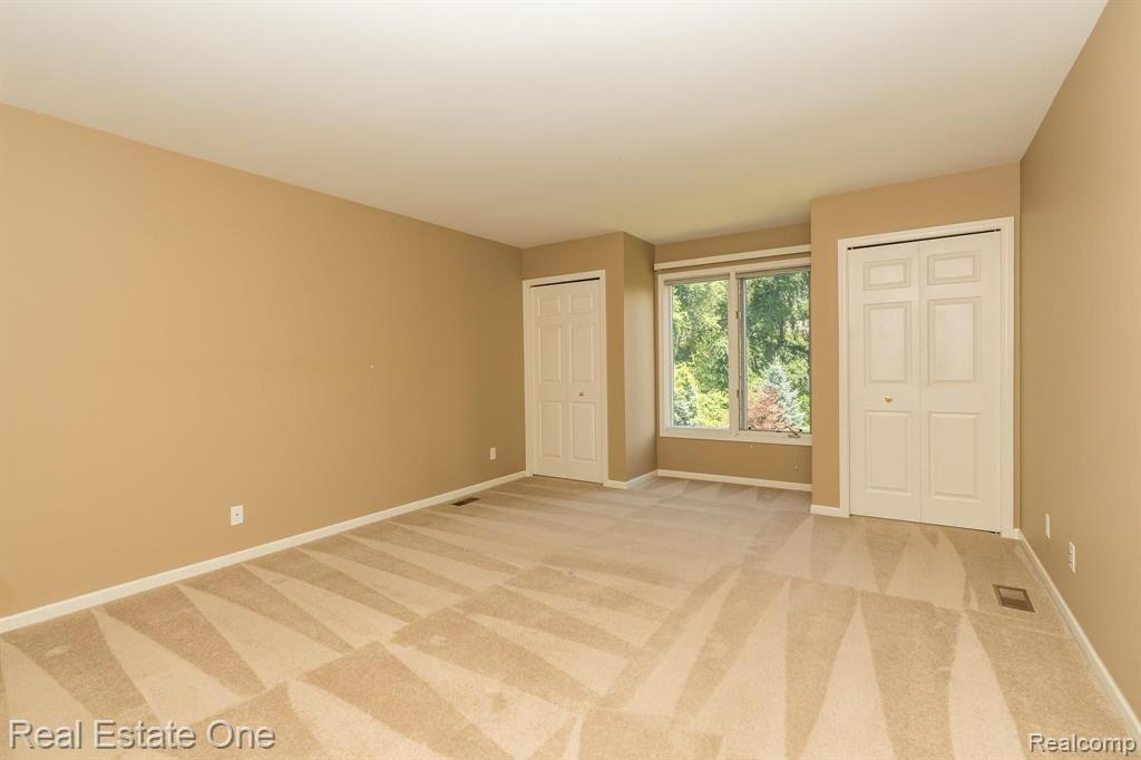 1784 Blue Grass Drive Rochester Hills, MI 48306 - Photo 48 of 72