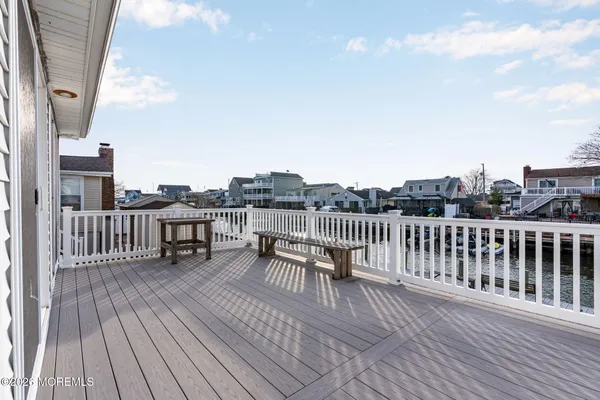 $749,900 | 40 Anchorage Drive, Toms River, NJ 08753