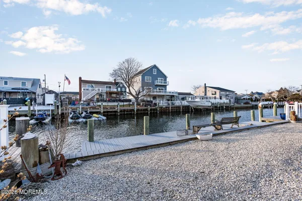 $749,900 | 40 Anchorage Drive, Toms River, NJ 08753