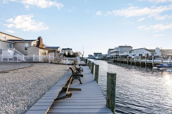 $749,900 | 40 Anchorage Drive, Toms River, NJ 08753