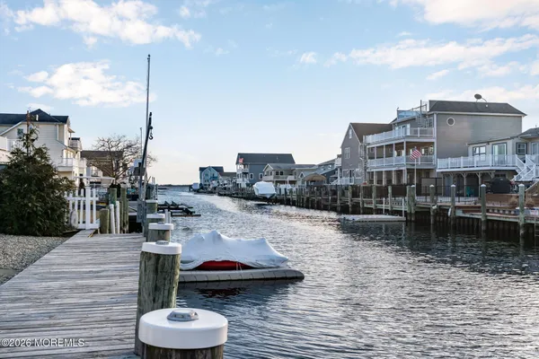 $749,900 | 40 Anchorage Drive, Toms River, NJ 08753