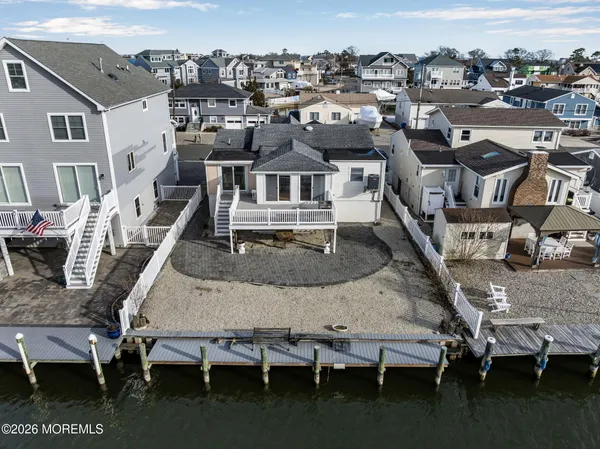 $749,900 | 40 Anchorage Drive, Toms River, NJ 08753