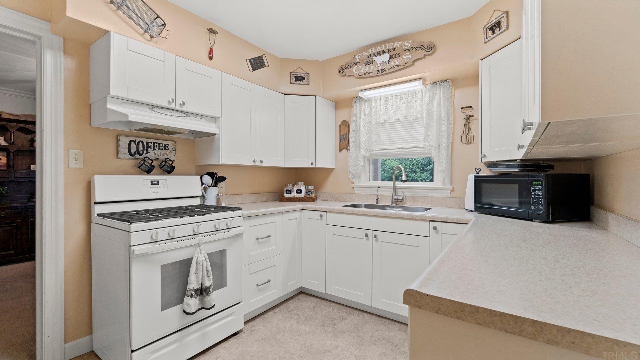 11687 North Marzane Road Zanesville, IN 46799 - Photo 12 of 30