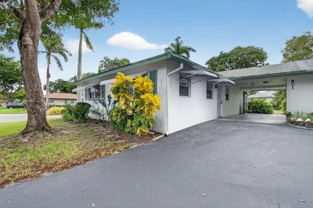 a view of a house with a outdoor space