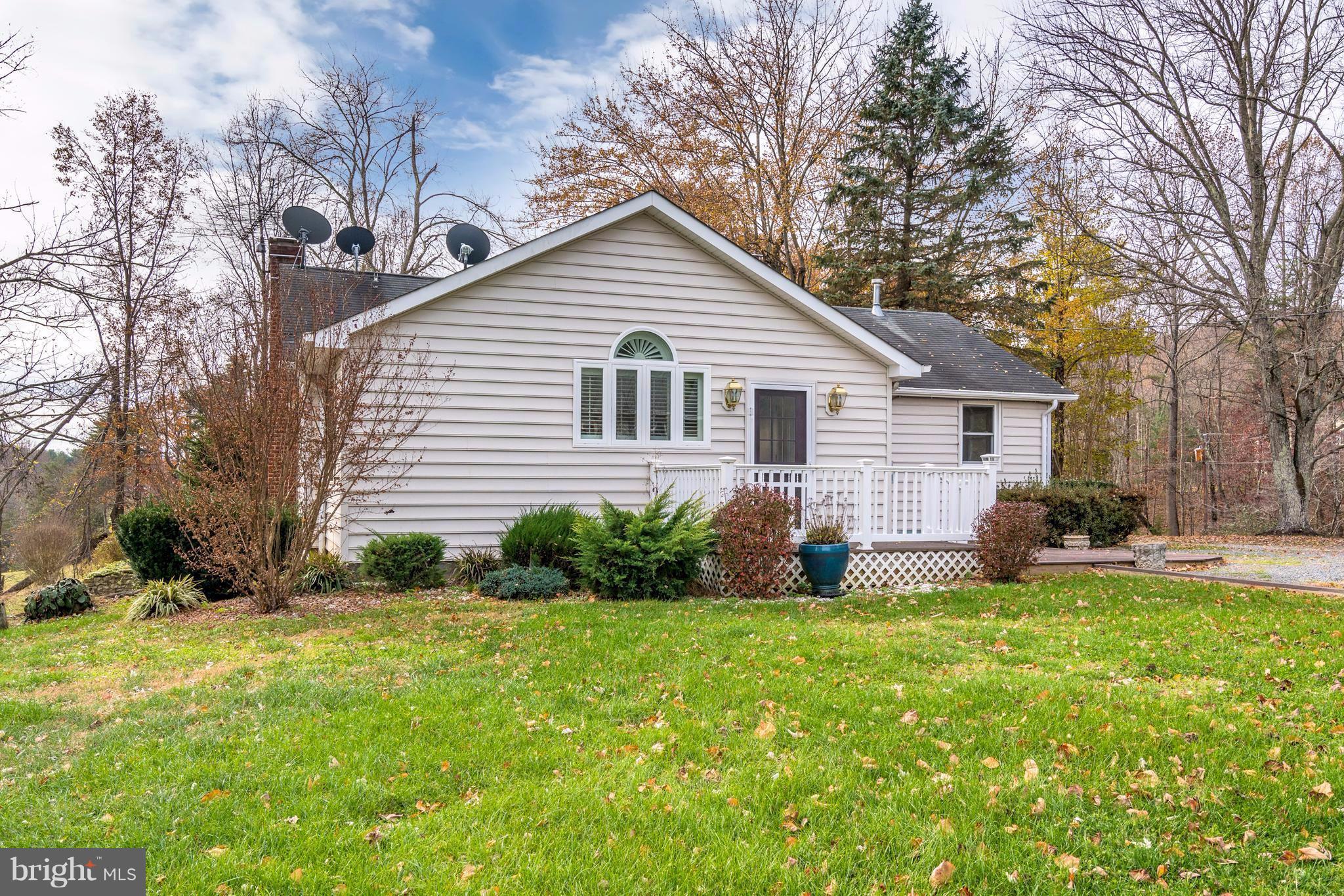 5 Bear Oak Road Castleton, VA 22716 - Photo 1 of 28 Main House Rear Entrance
