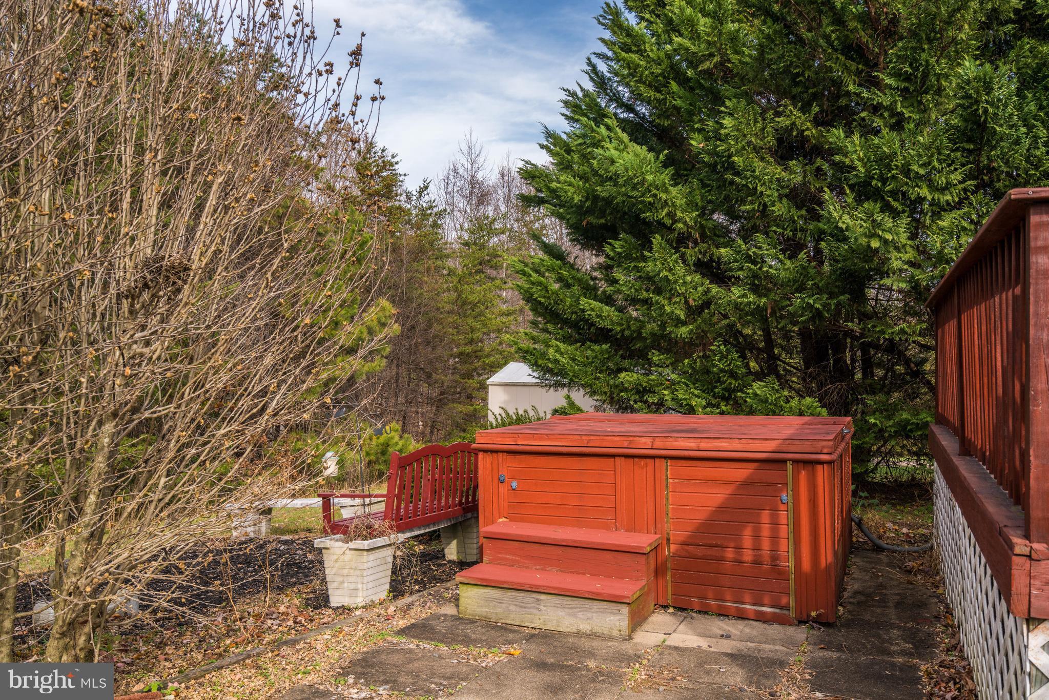 5 Bear Oak Road Castleton, VA 22716 - Photo 19 of 28 Enjoy the Hot Tub!
