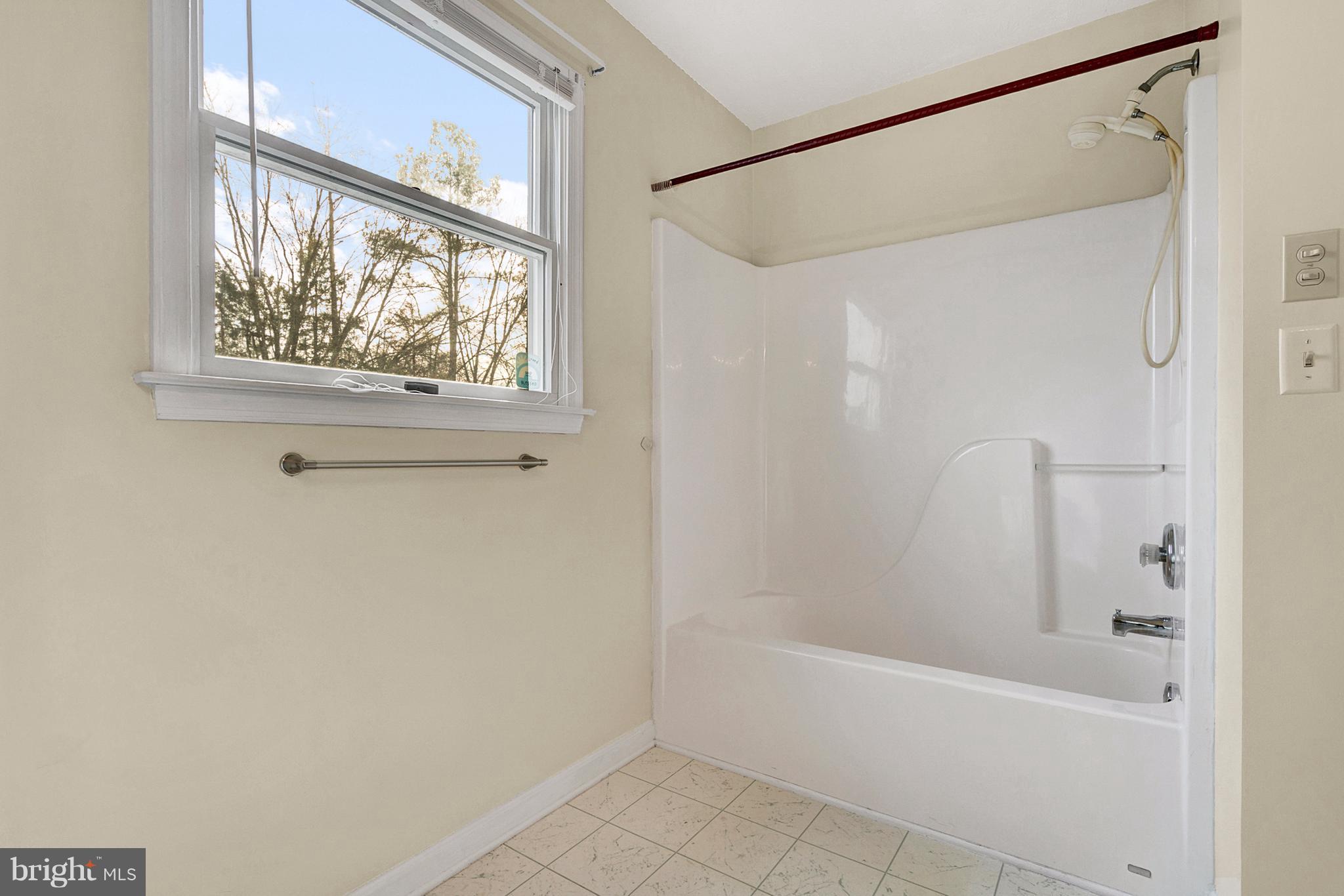 5 Bear Oak Road Castleton, VA 22716 - Photo 24 of 28 Cottage Bath