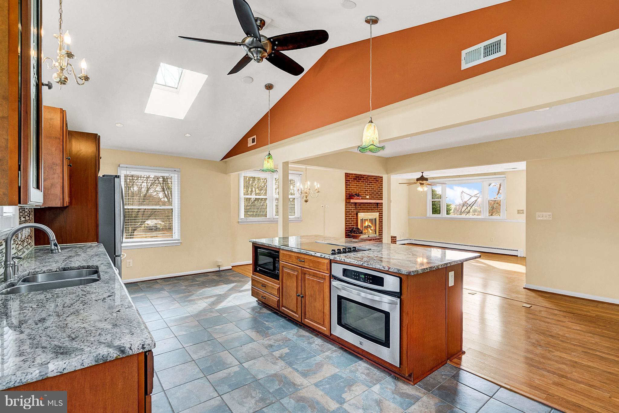 5 Bear Oak Road Castleton, VA 22716 - Photo 3 of 28 Kitchen