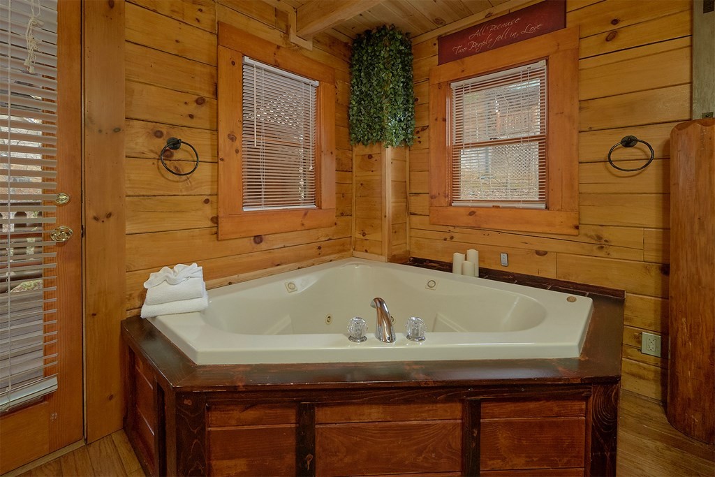 2421 Ridgehigh Pass Sevierville, TN 37876 - Photo 10 of 27
