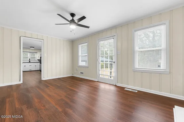 $214,000 | 127 Edna Place, Warner Robins, GA 31093