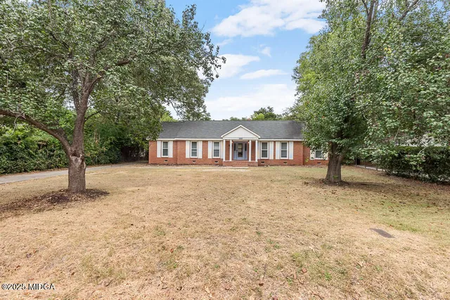 $214,000 | 127 Edna Place, Warner Robins, GA 31093