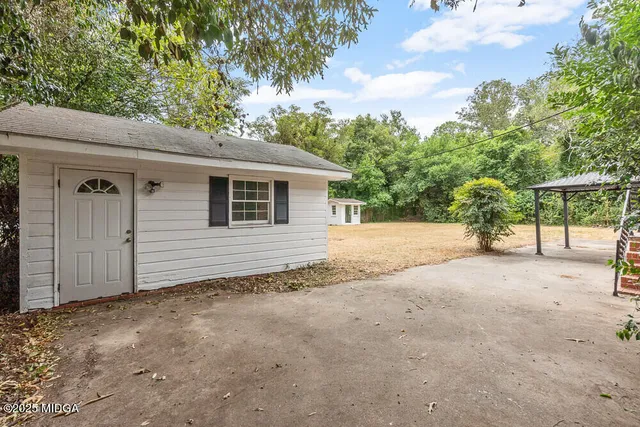 $214,000 | 127 Edna Place, Warner Robins, GA 31093