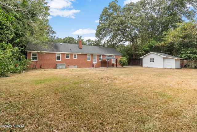 $214,000 | 127 Edna Place, Warner Robins, GA 31093