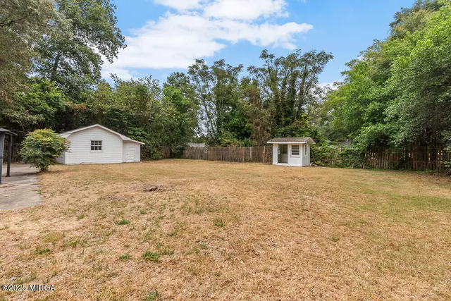 $214,000 | 127 Edna Place, Warner Robins, GA 31093