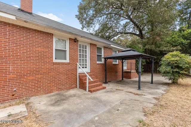 $214,000 | 127 Edna Place, Warner Robins, GA 31093