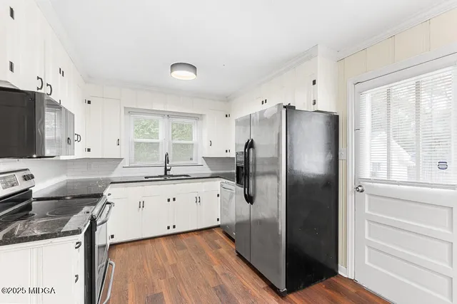 $214,000 | 127 Edna Place, Warner Robins, GA 31093