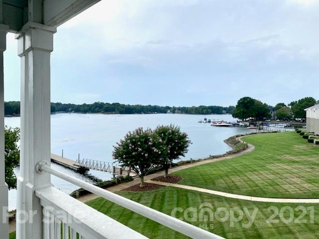 1342 Torrence Circle Davidson, NC 28036 - Photo 3 of 39 a view of a city and lake