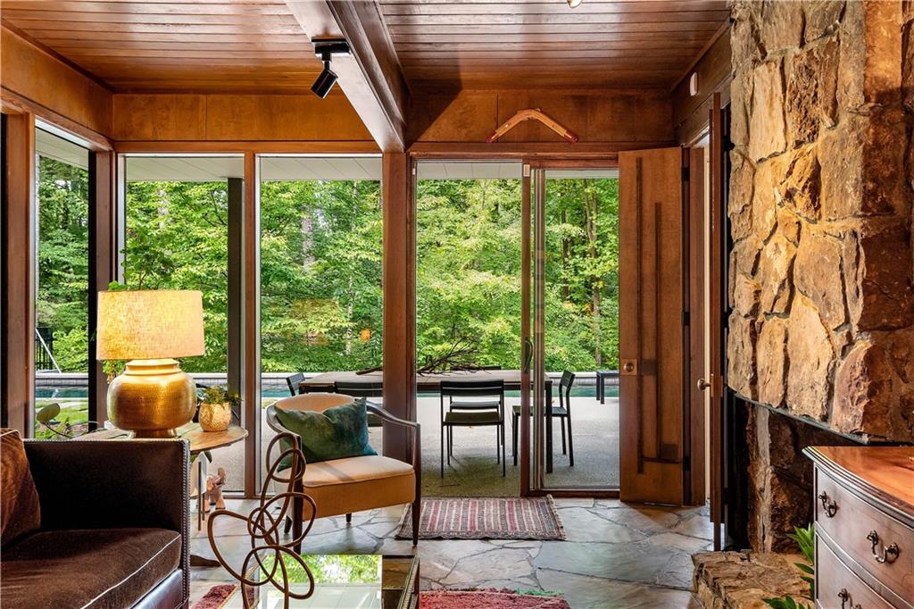1640 Winterthur Close Northwest Atlanta, GA 30328 - Photo 31 of 57 a living room with furniture and a window