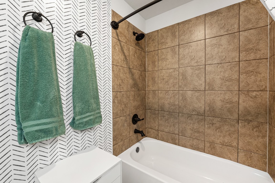 3031 Apache Willis, TX 77378 - Photo 11 of 19