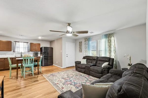 $217,999 | 3031 Apache, Willis, TX 77378
