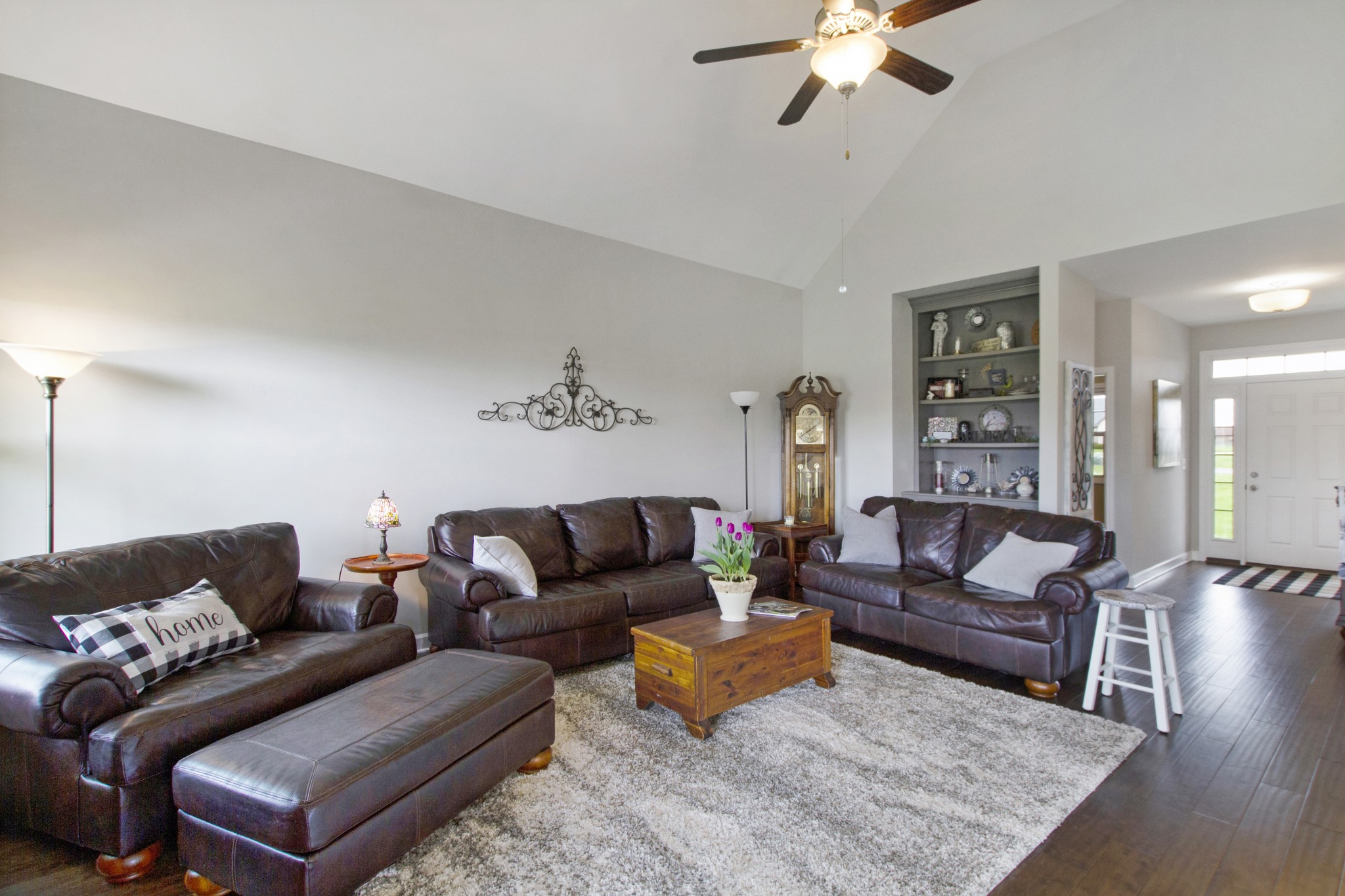 1091 Caballo Trail Gallatin, TN 37066 - Photo 6 of 30 a living room with furniture