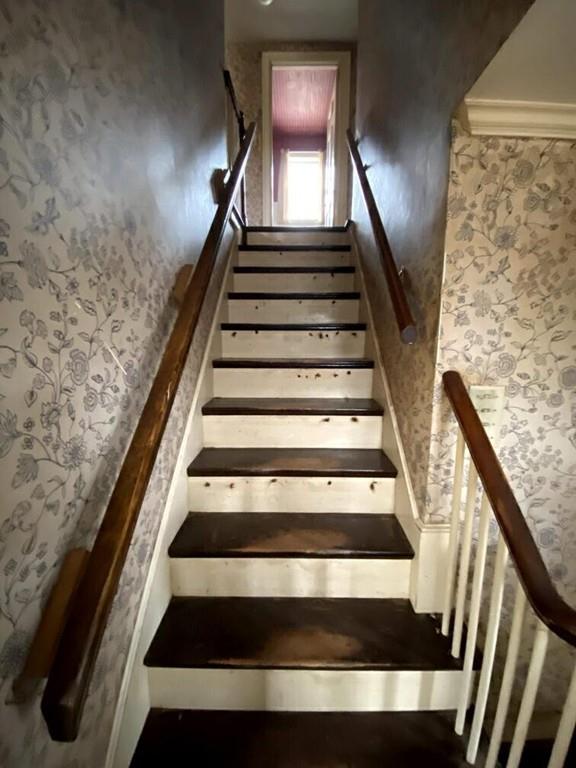 3 Applecrest Road Weston, MA 02493 - Photo 7 of 10