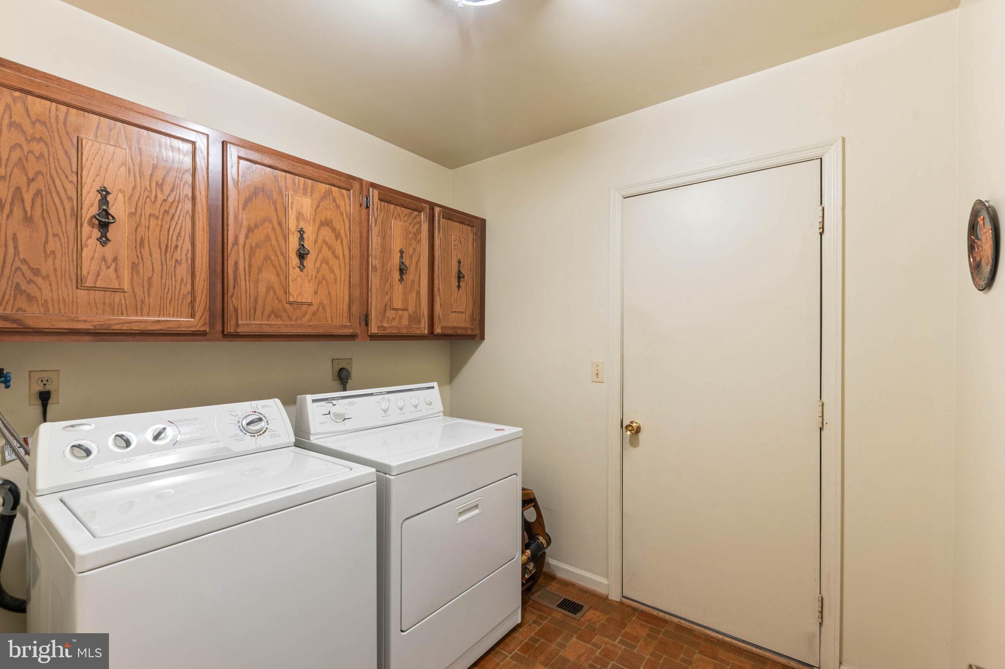 10185 Marshall Pond Road Burke, VA 22015 - Photo 17 of 37 Gallery Image 17