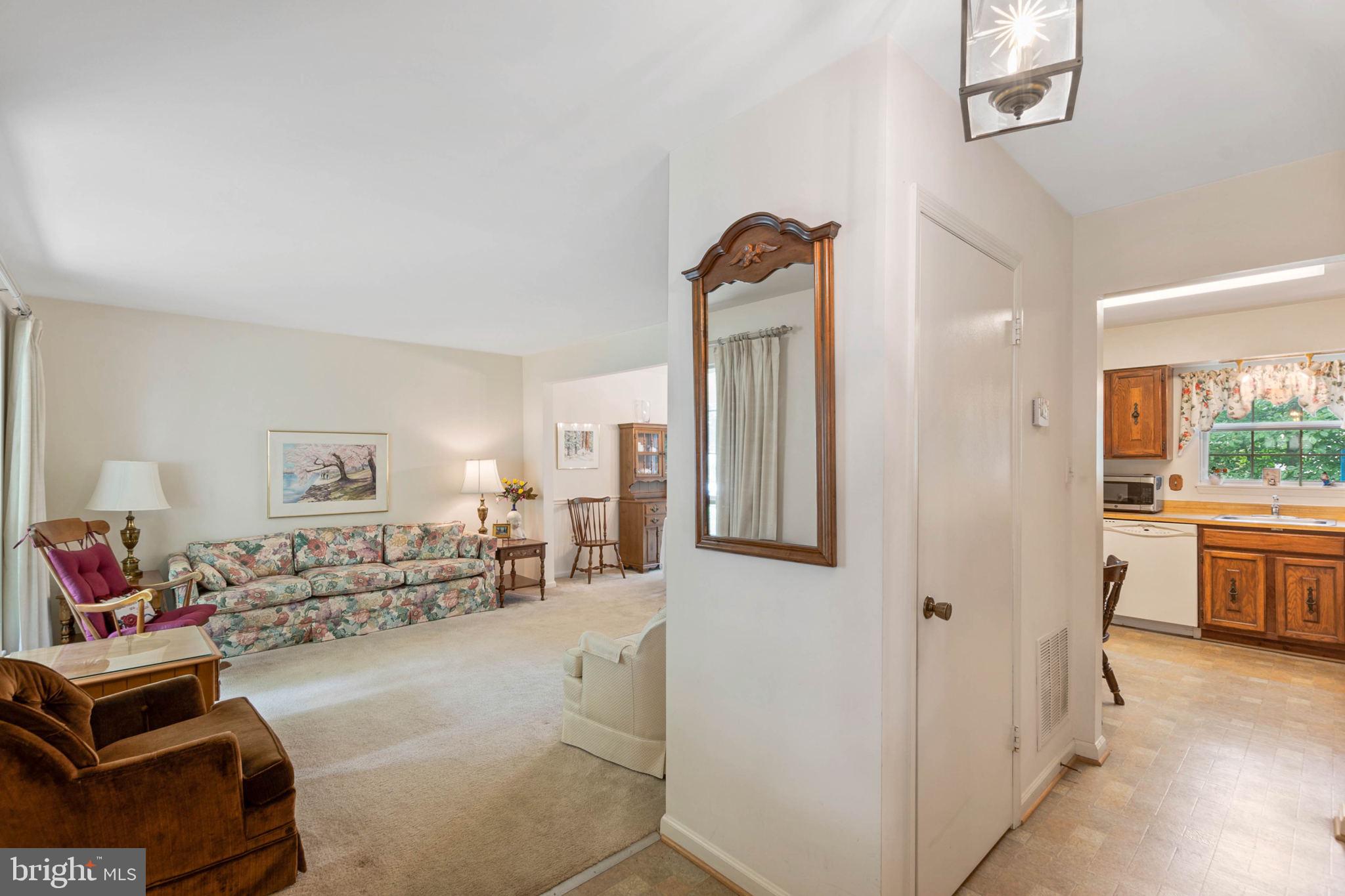 10185 Marshall Pond Road Burke, VA 22015 - Photo 4 of 37 Gallery Image 4