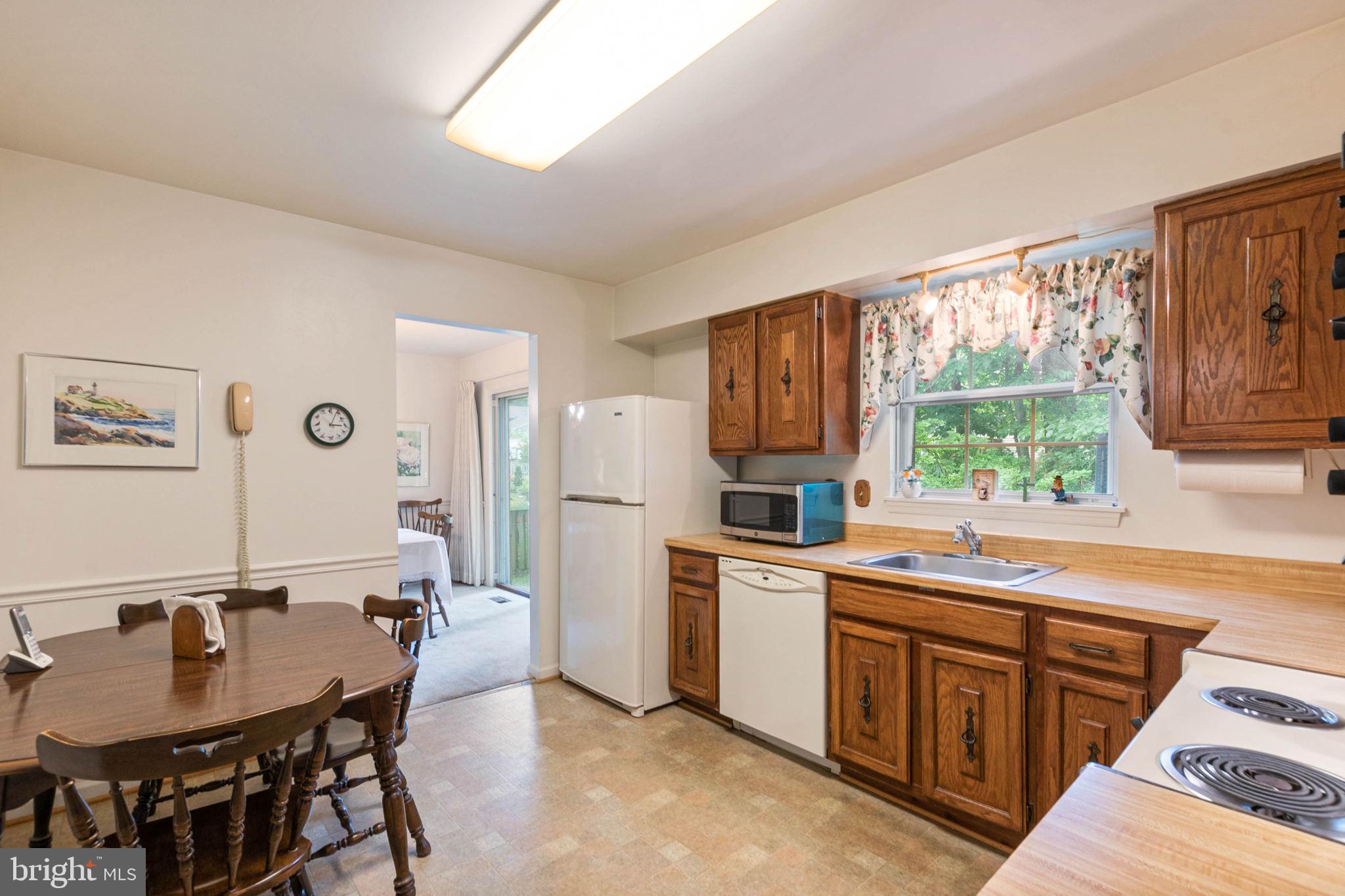 10185 Marshall Pond Road Burke, VA 22015 - Photo 10 of 37 Gallery Image 10