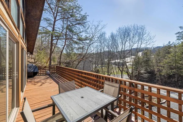 $479,900 | 673 Killmon Road, Basye, VA 22810