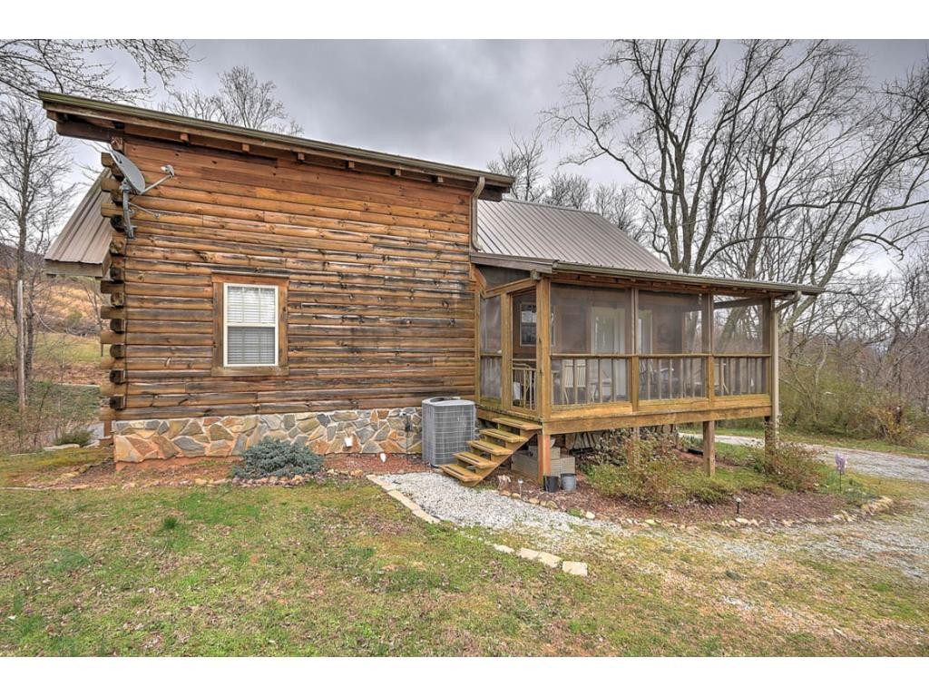 345 Rocky Branch Road Elizabethton, TN 37643 - Photo 31 of 36 Easy Entrance to Main Level