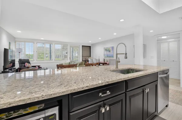 $375,000 | 19981 Boca W Drive, Unit 19981, Boca Raton, FL 33434
