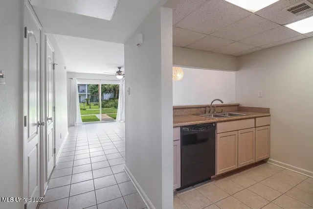 $1,150 | 3230 Cumberland Road, Unit 39, Ocean Springs, MS 39564