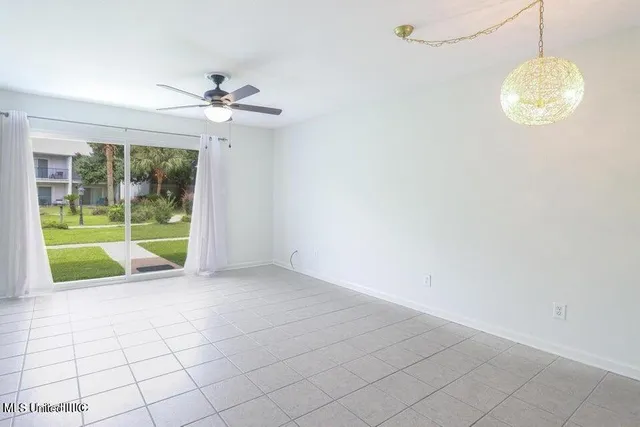 $1,150 | 3230 Cumberland Road, Unit 39, Ocean Springs, MS 39564