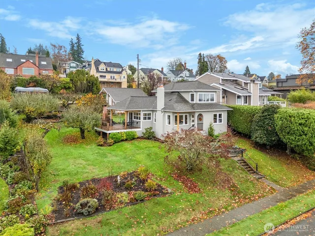 $1,595,000 | 925 15th Street, Bellingham, WA 98225