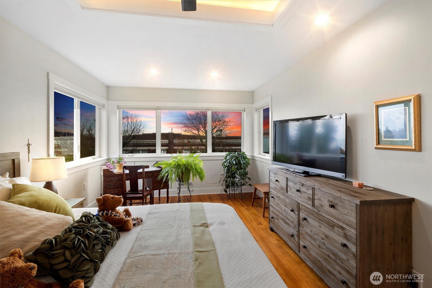 925 15th Street Bellingham, WA 98225 - Photo 25 of 40 a living room with furniture and a flat screen tv
